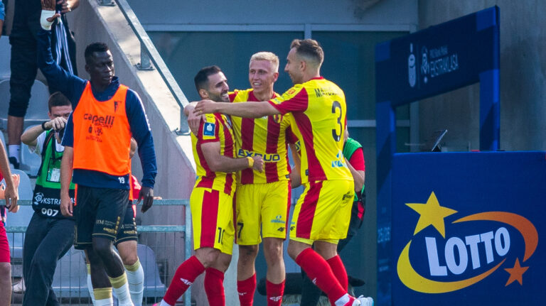 2025.09.13 Kielce Pilka Nozna PKO Ekstraklasa Sezon 2025/2026 Korona Kielce - Pogon Szczecin N/z Konrad Matuszewski Dawid Blanik Gol Bramka Radosc Foto Dawid Figura / PressFocus 

2025.09.13 Kielce Football Polish Ekstraklasa Season 2025/2026 Korona Kielce - Pogon Szczecin Konrad Matuszewski Dawid Blanik Gol Bramka Radosc Credit: Dawid Figura / PressFocus
