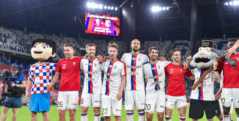 2025.09.21 Zabrze
Pilka nozna PKO BP Ekstraklasa Sezon 2025/2026
Gornik Zabrze - Widzew Lodz
N/z Rafal Janicki, Maksymilian Pingot, Sondre Liseth, Gabriel Barbosa, Josema Sanchez, Luka Zahovic, radosc, wygrana, zwyciestwo
Foto Marcin Bulanda / PressFocus

2025.09.21 Zabrze
Football Polish PKO BP Ekstraklasa League Season 2025/2026
Gornik Zabrze - Widzew Lodz
Rafal Janicki, Maksymilian Pingot, Sondre Liseth, Gabriel Barbosa, Josema Sanchez, Luka Zahovic, radosc, wygrana, zwyciestwo
Credit: Marcin Bulanda / PressFocus
