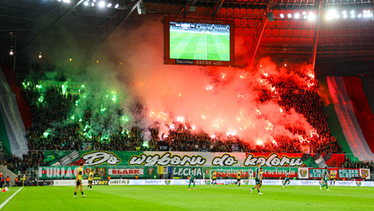 2025.09.26 Wroclaw
pilka nozna Betlic 1 liga sezon 2025/2026
Slask Wroclaw - Polonia Warszawa
N/z fani kibice doping
Foto Pawel Andrachiewicz / PressFocus

2025.09.26 Wroclaw
Football - Betlic First League season 2025/2026
Slask Wroclaw - Polonia Warszawa
fani kibice doping
Credit: Pawel Andrachiewicz / PressFocus