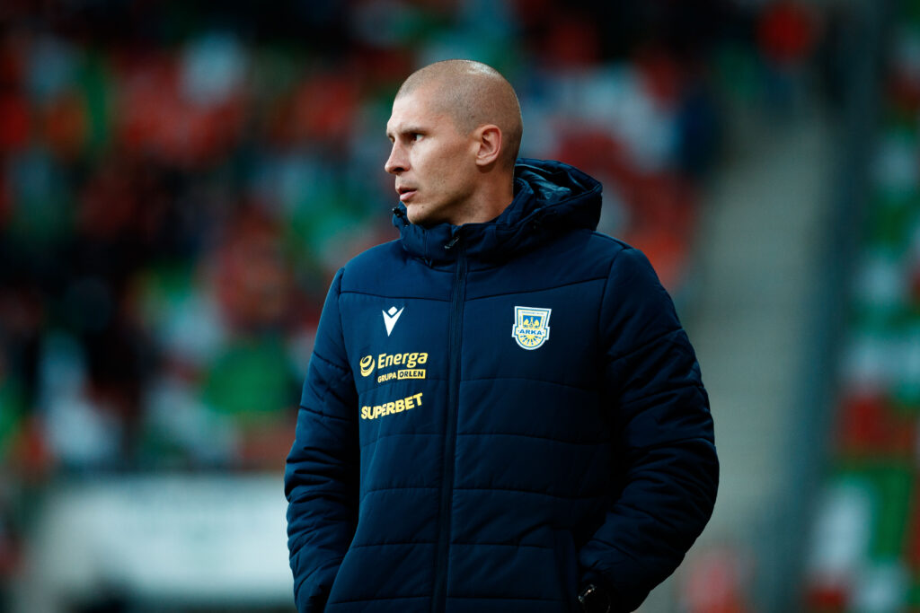 2025.09.29 Lubin
Pilka nozna PKO Ekstraklasa sezon 2025/2026
KGHM Zaglebie Lubin - Arka Gdynia
N/z Dawid Szwarga (Trener Heac Coach)
Foto Tomasz Folta / PressFocus

2025.09.29 Lubin
Football PKO Ekstraklasa season 2025/2026
KGHM Zaglebie Lubin - Arka Gdynia
Dawid Szwarga (Trener Heac Coach)
Credit: Tomasz Folta / PressFocus