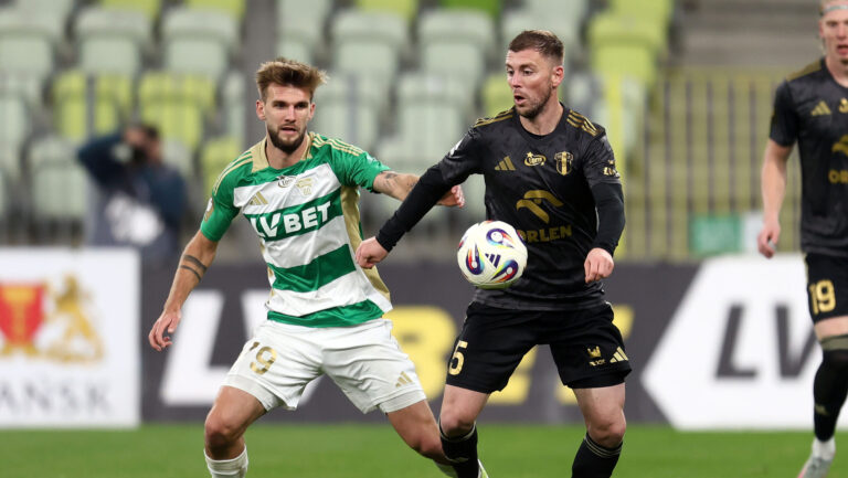 2025.10.03 Gdansk Pilka nozna PKO BP Ekstraklasa sezon 2025/2026 Lechia Gdansk - Wisla Plock N/z Kacper Sezonienko Bojan Nastic Foto Piotr Matusewicz / PressFocus

2025.10.03 Gdansk
Football Polish PKO BP Ekstraklasa season 2025/2026 
Lechia Gdansk - Wisla Plock 
Kacper Sezonienko Bojan Nastic 
Credit: Piotr Matusewicz / PressFocus