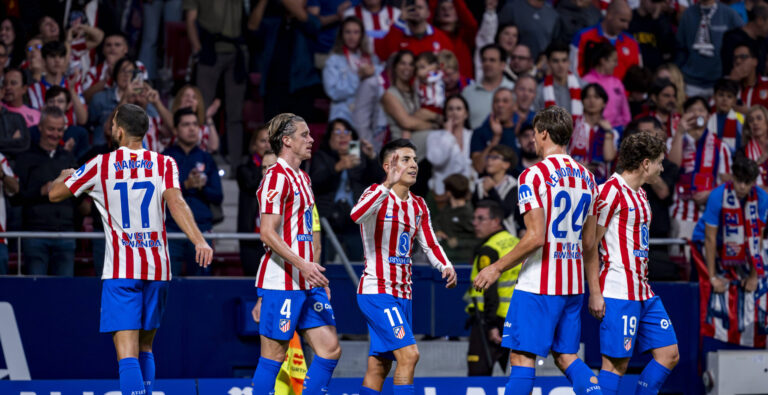 Atletico de Madrid v CA Osasuna - LaLiga EA Sports Players of Atletico de Madrid from L to R David Hancko, Conor Gallagher, Thiago Almada, Robin Le Normand, Julian Alvarez celebrates a goal during the LaLiga EA Sports football match between Atletico de Madrid and CA Osasuna at Estadio Riyadh Air Metropolitano on October 18, 2025 in Madrid, Spain. Madrid Estadio Riyadh Air Metropolitano Madrid Spain Copyright: xAlbertoxGardinx AGardin_20251018_Foot_Liga_AtlMad_Osa_0422
2025.10.18 Madryt
pilka nozna , liga hiszpanska
Atletico Madryt - Osasuna Pampeluna
Foto IMAGO/PressFocus

!!! POLAND ONLY !!!