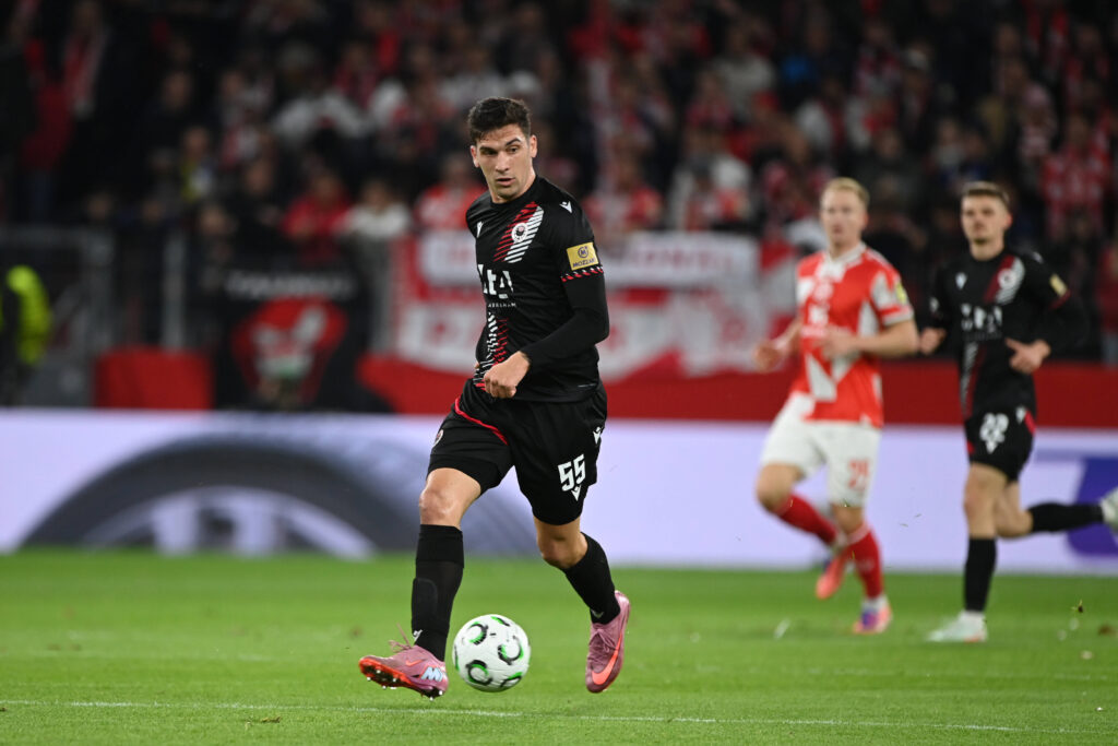 Duje DUJMOVIC Mostar Aktion, Einzelaktion, 1.FSV Mainz 05 MZ - Zrinjski Mostar Mostar 1-0 Fussball UEFA Conference League Saison 2025/2026, 2.Spieltag, Spieltag2, matchday 2, am 23.10.2025, MEWA Arena Mainz. UEFA regulations prohibit any use of photographs as image sequences and/ or quasi-video .    *** Duje DUJMOVIC Mostar action, single action, 1 FSV Mainz 05 MZ Zrinjski Mostar Mostar 1 0 Football UEFA Conference League season 2025 2026, 2 Spieltag, Spieltag2, matchday 2, am 23 10 2025, MEWA Arena Mainz UEFA regulations prohibit any use of photographs as image sequences and or quasi video   
2025.10.23 Moguncja
pilka nozna , Liga Konferencji
FSV Mainz 05 - HSK Zrinjski Mostar
Foto IMAGO/PressFocus

!!! POLAND ONLY !!!