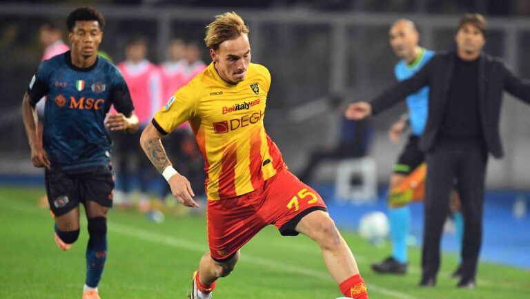 Lecce's Defensive midfielder Balthazar Pierret (75 US Lecce) in action during the Serie A Enilive soccer matchday 9 between US Lecce and SSC Napoli at the Via del Mare Stadium in Lecce, Italy, Tuesday, October 28, 2025. (Credit Image: © Giovanni Evangelista/LaPresse) (Photo by Giovanni Evangelista/LaPresse/Sipa USA)
2025.10.28 Lecce
pilka nozna liga wloska
US Lecce - SSC Napoli
Foto LaPresse/SIPA USA/PressFocus

!!! POLAND ONLY !!!