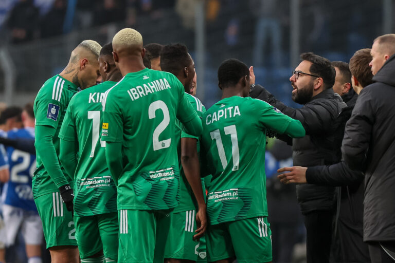 2025.11.23 Poznan
Pilka nozna Ekstraklasa sezon 2025/2026
Lech Poznan - Radomiak Radom
N/z Trener Radomiaka Goncalo Feio
Foto Pawel Jaskolka / PressFocus

2025.11.23 Poznan
Football Polish Ekstraklasa season 2025/2026
Lech Poznan - Radomiak Radom
Credit: Pawel Jaskolka / PressFocus