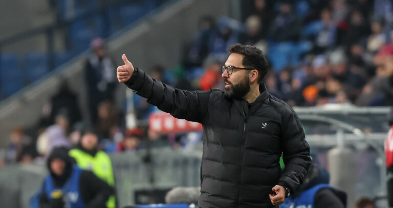 2025.11.23 Poznan
Pilka nozna Ekstraklasa sezon 2025/2026
Lech Poznan - Radomiak Radom
N/z Trener Radomiaka Goncalo Feio
Foto Pawel Jaskolka / PressFocus

2025.11.23 Poznan
Football Polish Ekstraklasa season 2025/2026
Lech Poznan - Radomiak Radom
Credit: Pawel Jaskolka / PressFocus