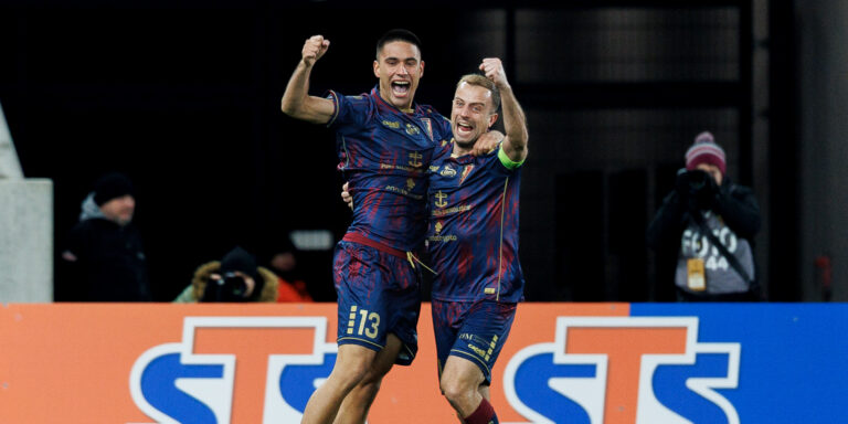 2025.11.24 Szczecin
Pilka nozna PKO Ekstraklasa sezon 2025/2026
Pogon Szczecin - KGHM Zaglebie Lubin
N/z Gol bramka radosc Kamil Grosicki Dimitris Keramitsis
Foto Tomasz Folta / PressFocus

2025.11.24 Szczecin
Football PKO Ekstraklasa season 2025/2026
Pogon Szczecin - KGHM Zaglebie Lubin
Gol bramka radosc Kamil Grosicki Dimitris Keramitsis
Credit: Tomasz Folta / PressFocus