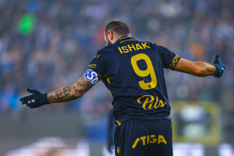 2025.11.30 Plock Pilka Nozna PKO BP Ekstraklasa Sezon 2025/2026 Wisla Plock - Lech Poznan Nz Mikael Ishak Foto:Artur Kraszewski / PressFocus

2025.11.30 Plock Football PKO BP Ekstraklasa Polish League 2025/2026 Wisla Plock - Lech Poznan Mikael Ishak Credit:Artur Kraszewski / PressFocus