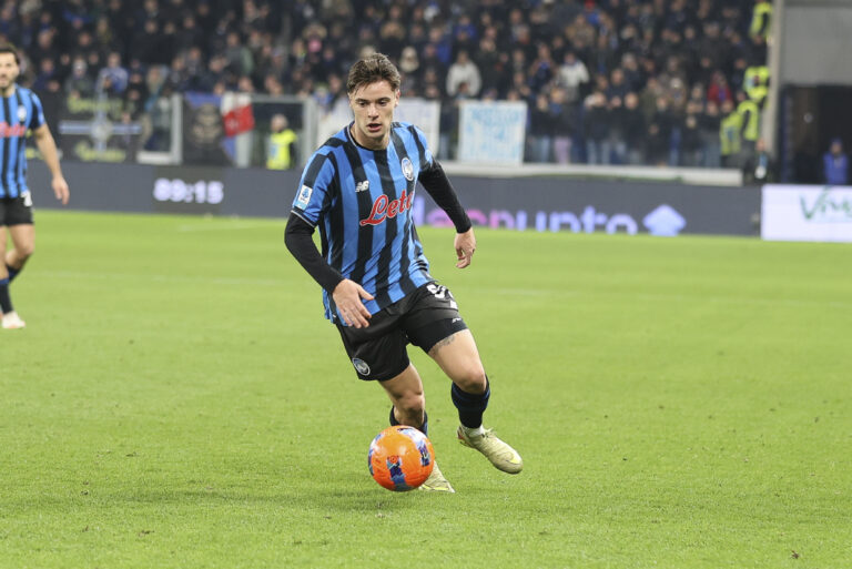Nicola Zalewski of Atalanta BC  play the ball during Atalanta BC vs ACF Fiorentina, 13.  Serie A Enilive 2025-26 game at New Balance arena in Bergamo (BG), Italy, on November 30, 2025. (Photo by Davide Casentini/IPA Sport / ipa-agency.net/IPA/Sipa USA)
2025.11.30 Bergamo
pilka nozna liga wloska
Atalanta Bergamo - ACF Fiorentina
Foto IPA/SIPA USA/PressFocus

!!! POLAND ONLY !!!