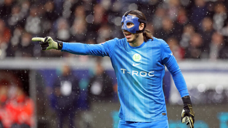 30.11.2025, xovx, Fussball Bundesliga, Eintracht Frankfurt - VfL Wolfsburg Kamil Grabara VfL Wolfsburg gestikulierend, mit den Armen gestikulierend DFL/DFB REGULATIONS PROHIBIT ANY USE OF PHOTOGRAPHS as IMAGE SEQUENCES and/or QUASI-VIDEO emspor Frankfurt am Main *** 30 11 2025, xovx, Fussball Bundesliga, Eintracht Frankfurt VfL Wolfsburg Kamil Grabara VfL Wolfsburg gesticulating, gesturing with his arms DFL DFB REGULATIONS PROHIBIT ANY USE OF PHOTOGRAPHS as IMAGE SEQUENCES and or QUASI VIDEO emspor Frankfurt am Main
2025.11.30 Frankfurt
pilka nozna , liga niemiecka
Eintracht Frankfurt - VfL Wolfsburg
Foto IMAGO/PressFocus

!!! POLAND ONLY !!!