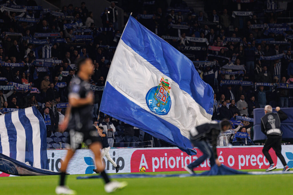 Fans of Porto seen during Taca Da Liga 25/26 quarterfinal between teams of FC Porto and Vitoria SC Bernardo Benjamim/Ball Raw Images Porto Estadio do Dragao Portugal Copyright: xBernardoxBenjamimx bernardobenjamim_porto_vitoria_tacadaliga_2526-01
2025.12.04 Porto
pilka nozna , Puchar Ligi Portugalskiej
FC Porto - Vitoria Guimaraes
Foto IMAGO/PressFocus

!!! POLAND ONLY !!!