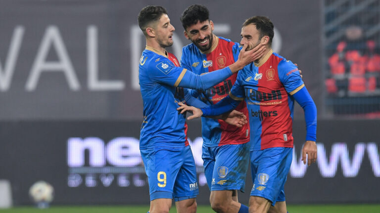 2025.12.06 Gliwice
Pilka nozna PKO Ekstraklasa sezon 2025/2026
Piast Gliwice - Legia Warszawa
N/z Adrian Dalmau Juande Rivas Jorge Felix radosc gol
Foto Mateusz Sobczak / PressFocus

2025.12.06 Gliwice
Football Polish League PKO Ekstraklasa season 2025/2026
Piast Gliwice - Legia Warszawa
Adrian Dalmau Juande Rivas Jorge Felix radosc gol
Credit: Mateusz Sobczak / PressFocus