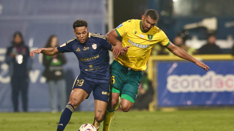 2025.12.07 Czestochowa 
Pilka nozna PKO Ekstraklasa 2025/2026
Rakow Czestochowa - GKS Katowice 
N/z 
Michael Ameyaw
Klemenz Lukas

Foto Grzegorz Misiak  / PressFocus

2025.12.07 Czestochowa 
Football Polish PKO Ekstraklasa Season 2025/2026
Rakow Czestochowa - GKS Katowice
Michael Ameyaw
Klemenz Lukas

Credit: Grzegorz Misiak / PressFocus