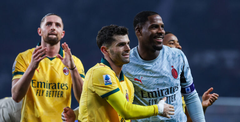 Torino FC vs AC Milan, Serie A football, Torino, Italy Christian Pulisic of AC Milan celebrates the victory at the end of the match with Mike Maignan of AC Milan during Serie A 2025/26 football match between Torino FC and AC Milan at Olimpico Grande Torino Stadium in Turin Italy, Turin, Turin, Olimpico Grande Torino Stadium PUBLICATIONxNOTxINxDENxNORxFINxBEL Copyright: xGonzalesxPhoto/FCIx
2025.12.08 Turyn
pilka nozna , liga wloska
Torino FC - AC Milan
Foto IMAGO/PressFocus

!!! POLAND ONLY !!!