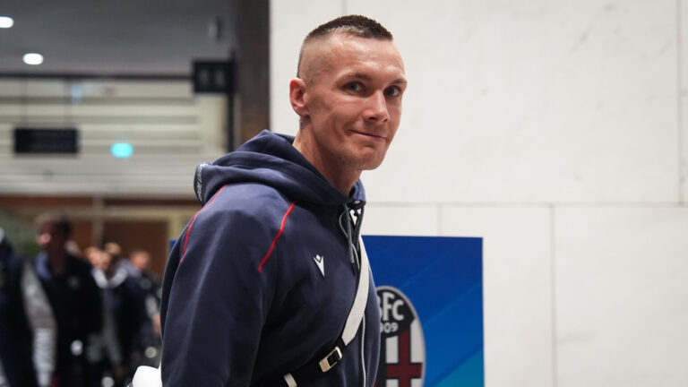 Bologna's goalkeeper Lukasz Skorupski arriving at Riyadh airport, Saudi Arabia - EA Sports FC italian Supercup 2025/2026 - Sport, Soccer - Tuesday December 16, 2025 (Photo by Massimo Paolone/LaPresse) (Photo by Massimo Paolone/LaPresse/Sipa USA)
2025.12.16 Rijad
pilka nozna Superpuchar Wloch
Przygotowania do finalu Superpucharu Wloch
Foto Massimo Paolone/LaPresse/SIPA USA/PressFocus

!!! POLAND ONLY !!!