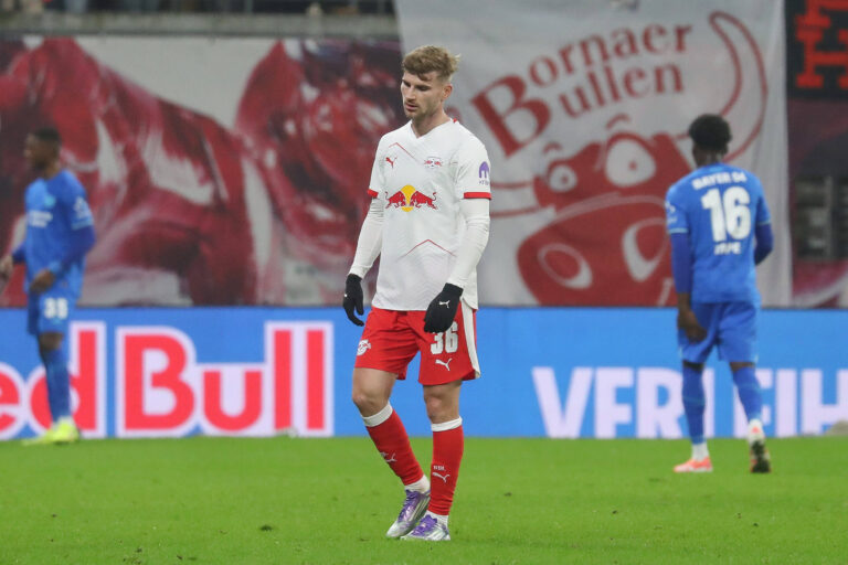 20.12.2025, xgox, Fussball 1.Bundesliga, RB Leipzig - Bayer 04 Leverkusen emspor, v.l. Timo Werner Leipzig, 36 enttaeuscht, schaut enttaeuscht, niedergeschlagen, disappointed DFL/DFB REGULATIONS PROHIBIT ANY USE OF PHOTOGRAPHS as IMAGE SEQUENCES and/or QUASI-VIDEO Leipzig *** 20 12 2025, xgox, Fussball 1 Bundesliga, RB Leipzig Bayer 04 Leverkusen emspor, v l Timo Werner Leipzig, 36 enttaeuscht, schaut enttaeuscht, niedergeschlagen, disappointed DFL DFB REGULATIONS PROHIBIT ANY USE OF PHOTOGRAPHS as IMAGE SEQUENCES and or QUASI VIDEO Leipzig
2025.12.20 Lipsk
pilka nozna ,  liga niemiecka
RB Lipsk - Bayer 04 Leverkusen
Foto IMAGO/PressFocus

!!! POLAND ONLY !!!