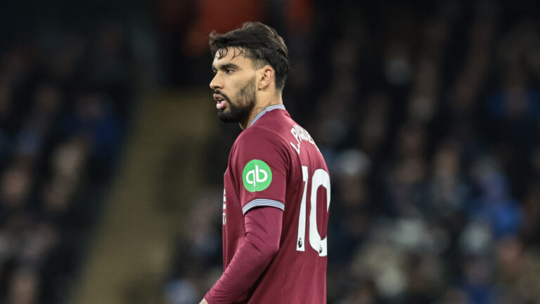 The shirt back of Lucas Paqueta of West Ham United during the Premier League match Manchester City vs West Ham United at Etihad Stadium, Manchester, United Kingdom, 20th December 2025

(Photo by Mark Cosgrove/News Images)

*** GER AUT SUI OUT *** in Manchester, United Kingdom on 12/20/2025. (Photo by Mark Cosgrove/News Images/Sipa USA)
2025.12.20 Manchester
pilka nozna liga angielska
Manchester City - West Ham United
Foto News Images/SIPA USA/PressFocus

!!! POLAND ONLY !!!