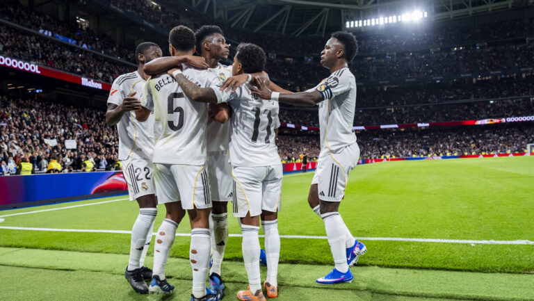 Real Madrid v Sevilla FC - LaLiga EA Sports Jude Bellingham of Real Madrid C celebrates his goal with players of Real Madrid from L to R Antonio Rudiger, Aurelien Tchouameni, Rodrygo Goes, Vinicius Junior during the LaLiga EA Sports football match between Real Madrid CF and Sevilla FC at Estadio Bernabeu in Madrid, Spain, on December 20, 2025. Madrid Estadio Bernabeu Madrid Spain Copyright: xAlbertoxGardinx AGardin_20251220_Foot_Liga_ReaMad_Sev_0464
2025.12.20 Madryt
pilka nozna , liga hiszpanska
Real Madryt - Sevilla FC 
Foto IMAGO/PressFocus

!!! POLAND ONLY !!!