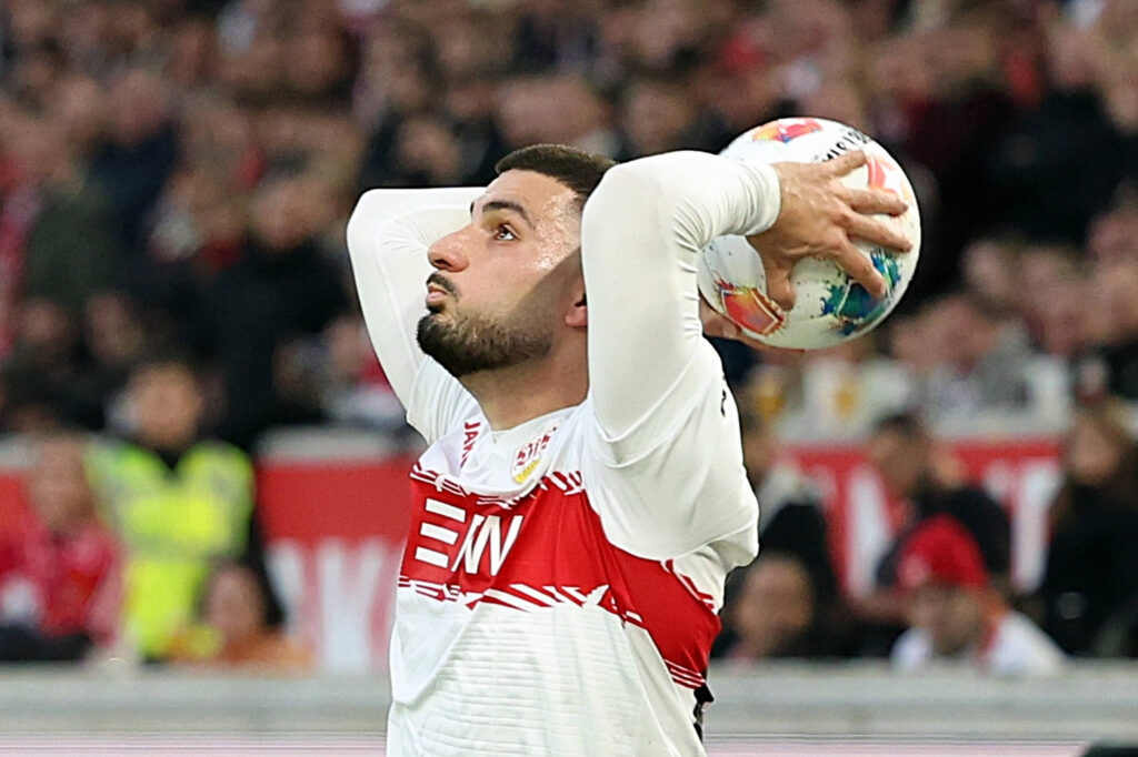 20.12.2025, xrekx, Fussball 1.Bundesliga, VfB Stuttgart - TSG Hoffenheim v.l. Deniz Undav VfB Stuttgart Einwurf Dss/DFB REGULATIONS PROHIBIT ANY USE OF PHOTOGRAPHS as IMAGE SEQUENCES and/or QUASI-VIDEO Stuttgart *** 20 12 2025, xrekx, Soccer 1 Bundesliga, VfB Stuttgart TSG Hoffenheim v l Deniz Undav VfB Stuttgart Throw-in Dss DFB REGULATIONS PROHIBIT ANY USE OF PHOTOGRAPHS as IMAGE SEQUENCES and or QUASI VIDEO Stuttgart
2025.12.20 Stuttgart
pilka nozna liga niemiecka
VfB Stuttgart - TSG 1899 Hoffenheim
Foto IMAGO/PressFocus

!!! POLAND ONLY !!!