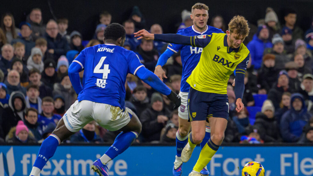 Przemyslaw Placheta (7 Oxford United) shoots at goal during the Sky Bet Championship  game between Ipswich Town  vs Oxford United  at Portman Road  in Ipswich , England . (Photo by Keeran Marquis/Sports Press Photo/SPP) (Photo by Keeran Marquis/SPP/Sipa USA)
2026.01.01 Ipswich
pilka nozna liga angielska
Ipswich Town - Oxford United
Foto SPP/SIPA USA/PressFocus

!!! POLAND ONLY !!!