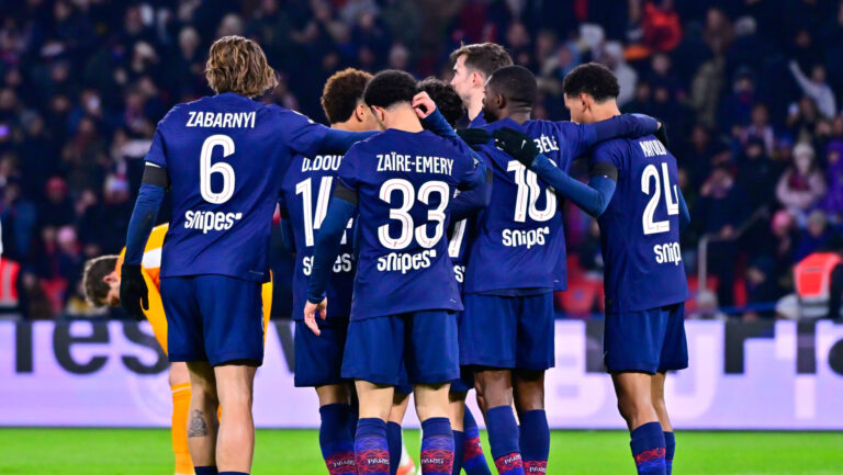 Ousmane DEMBELE ( 10 - PSG ) celebrates with teammates during the Ligue 1 match between Paris Saint Germain and Paris Football Club at Parc Des Princes on January 04 , 2026 in Paris, France. ( Photo by Federico Pestelini / PsnewZ ) - - Photo :  Federico Pestelini / Federico Pestellini / Psnewz / SIPA /00320105_0117//Credit:PSNEWZ/SIPA/2601050110
2026.01.04 Paryz
pilka nozna liga francuska
PSG Paris Saint-Germain - Paris FC
Foto PSNEWZ/SIPA/PressFocus

!!! POLAND ONLY !!!