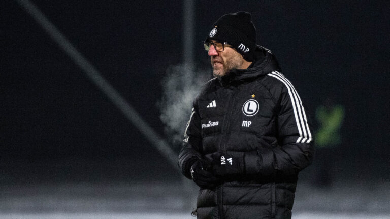 2026.01.05 Urszulin, Ksiazenice Polska
pilka nozna przygotowania do sezonu Ekstraklasa
Trening Legii Warszawa
N/z Marek Papszun
Foto Wojciech Dobrzynski Legionisci.com / PressFocus 
2026.01.05 Urszulin, Ksiazenice Poland
foorball preseason Ekstraklasa
Training session Legia Warsaw
Credit: Wojciech Dobrzynski / Legionisci.com / PressFocus