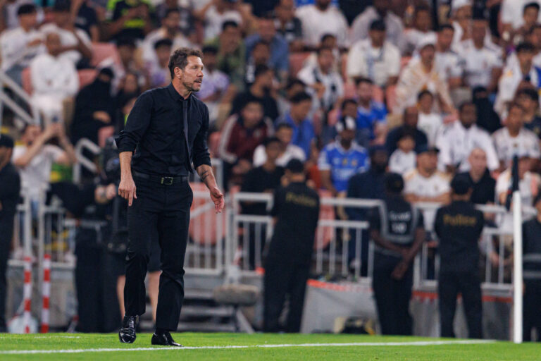 Diego Simeone seen during Spanish Supercup Semifinal game between Club Atletico de Madrid and Real Madrid Maciej Rogowski/Ball Raw Images Jeddah King Abdullah Sports City Saudi Arabia Copyright: xMaciejxRogowskix maciejrogowski_atletico_real_2526-255
2026.01.08 Dzedda
pilka nozna Superpuchar Hiszpanii
Atletico Madryt - Real Madryt
Foto IMAGO/PressFocus

!!! POLAND ONLY !!!