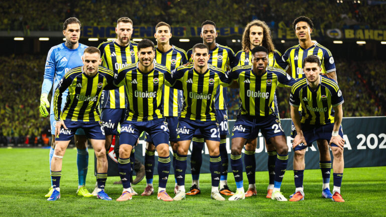 Fenerbahce team photography before the match. Galatasaray and Fenerbahce SK faced each other at Turkcell Super Cup 2025 Final. The match took place in Ataturk Olympic Stadium on January 10, 2026.//MIDDLEEASTIMAGES_1.0993/Credit:Burak Basturk/MEI/SIPA/2601111208
2026.01.10 Stambul
pilka nozna Superpuchar Turcji
Galatasaray Stambul - Fenerbahce Stambul
Foto Burak Basturk/MEI/SIPA/PressFocus

!!! POLAND ONLY !!!
