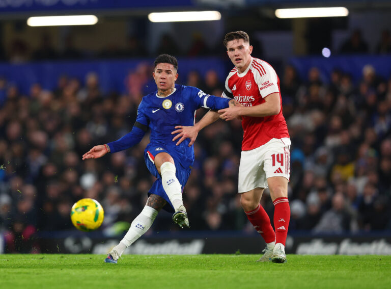London, England, 14th January 2026. Enzo Fernandez of Chelsea and Viktor Gyokeres of Arsenal during the Chelsea vs Arsenal Carabao Cup Semi-Final 1st leg match at Stamford Bridge, London. Picture credit should read: Paul Terry / Sportimage EDITORIAL USE ONLY. No use with unauthorised audio, video, data, fixture lists, club/league logos or live services. Online in-match use limited to 120 images, no video emulation. No use in betting, games or single club/league/player publications. SPI_033_PT_Chelsea_Arsenal SPI-4450-0033
2026.01.14 Londyn
pilka nozna , Puchar Ligi Angielskiej
Chelsea Londyn - Arsenal Londyn
Foto IMAGO/PressFocus

!!! POLAND ONLY !!!
