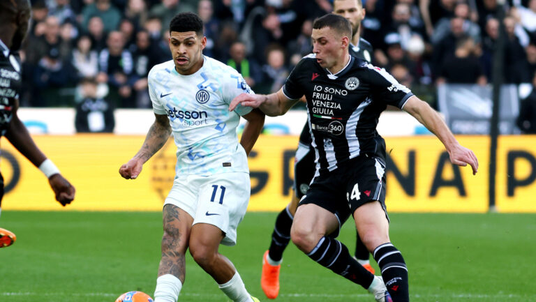 Inter Milan's Luis Henrique fights for the ball with Udinese’s Jakub Piotrowski during the Serie A soccer match between Udinese and Inter at the Bluenergy Stadium in Udine, north east Italy - Saturday, January 17,2026 sport - soccer (Photo by Andrea Bressanutti/Lapresse) (Photo by Andrea Bressanutti/LaPresse/Sipa USA)
2026.01.17 Udine
pilka nozna liga wloska
Udinese Calcio - Inter Mediolan
Foto LaPresse/SIPA USA/PressFocus

!!! POLAND ONLY !!!