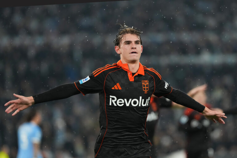 Nico Paz of Como 1907 celebrates after scoring the goal of 0-2 during the Serie A 2025/2026 football match between SS Lazio and Como 1907 at Stadio Olimpico in Rome (Italy), January 19, 2026./Sipa USA *** No Sales in France and Italy ***
2026.01.19 Rzym
pilka nozna liga wloska
SS Lazio Rzym - Como 1907
Foto Insidefoto/SIPA USA/PressFocus

!!! POLAND ONLY !!!