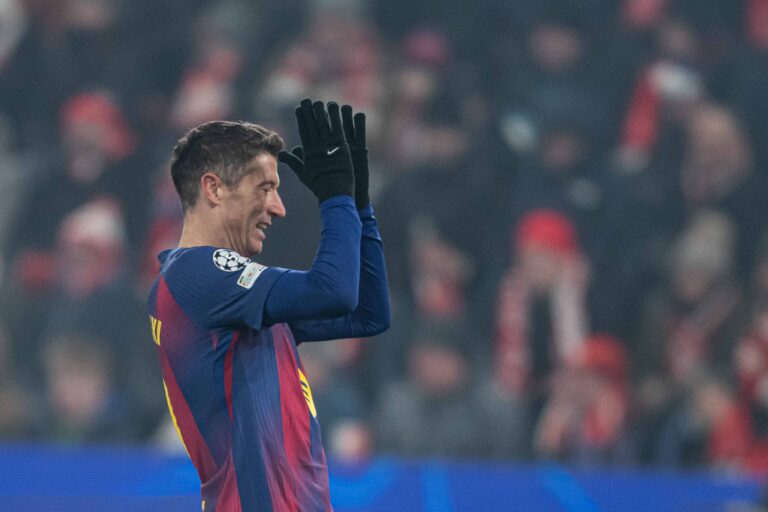 Robert Lewandowski applauded during UEFA Champions league match, SK Slavia Praha - FC Barcelona, Barca , 21 january 2026, Fortuna Arena, Praha, Czech republic Copyright: xMICHALxFAJT,ZOSPORTU.SKx MAR_0100
2026.01.21 Praga
pilka nozna liga mistrzow
Slavia Praga - FC Barcelona
Foto IMAGO/PressFocus

!!! POLAND ONLY !!!