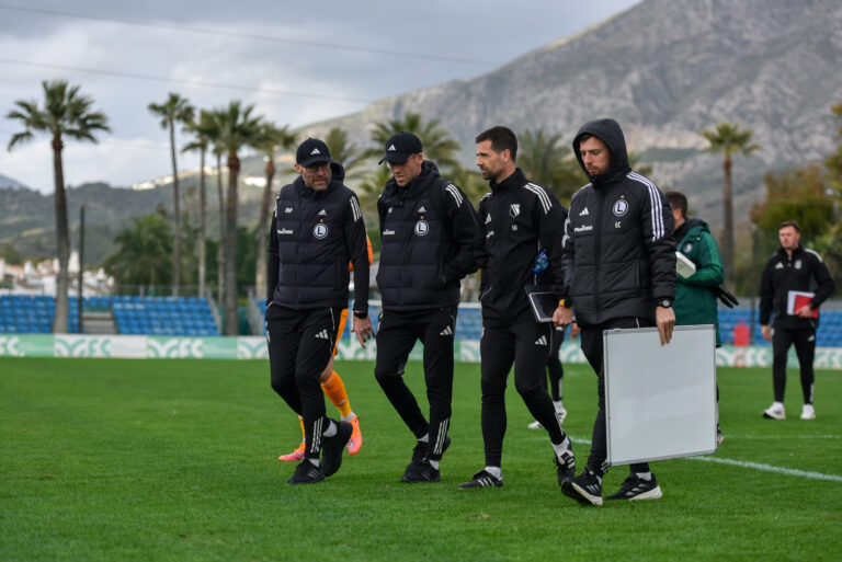 2026.01.22 Marbella, Hiszpania
pilka nozna przygotowania do sezonu Ekstraklasa sparing mecz towarzyski
Legia Warszawa - Sparta Praga
N/Z Marek Papszun Artur Weska Inaki Astiz Lukasz Cebula
Foto Wojciech Dobrzynski / Legionisci.com / PressFocus 
2026.01.22 Marbella, Spain
football preseason Ekstraklasa friendly match
Legia Warsaw - Sparta Praha
Credit: Wojciech Dobrzynski / Legionisci.com / PressFocus
