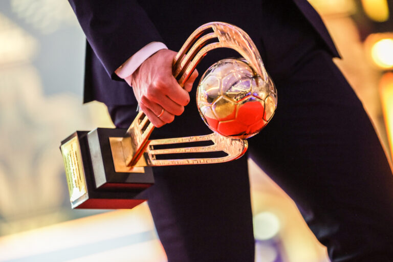 2026.01.24 Warszawa
pilka nozna 
Gala rozdania nagrod tygodnika Pilka Nozna
N/z Bartosz Nowak puchar
Foto Radoslaw Makuch / PressFocus

2026.01.24 Warsaw
Football 
The Pilka Nozna Polish Weekly Awards for the Best Footballers
Gala rozdania nagrod tygodnika Pilka Nozna
Bartosz Nowak puchar
Credit: Radoslaw Makuch / PressFocus