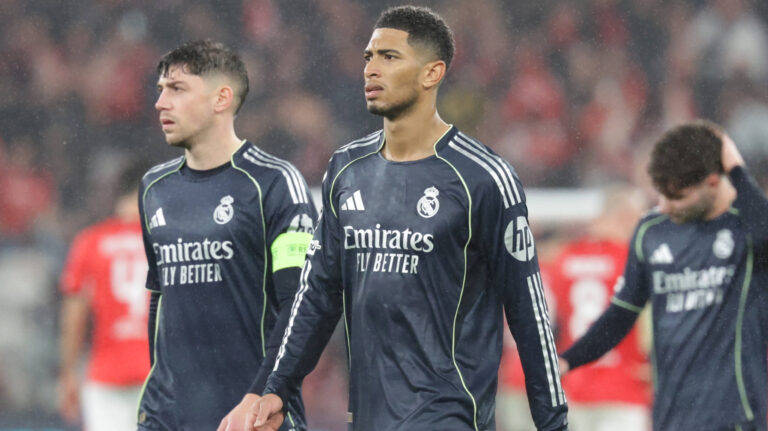 2026.01.28 xfsx , Footballl, UEFA Champions League 2025/26, SL Benfica - Real Madrid ,Federico Valverde Real Madrid ,8 ,Jude Bellingham Real Madrid ,5 enttaeuscht, enttaeusch schauend, dissapointed, traurig, frustriert, frust, gefrustet *** 2026 01 28 xfsx , Footballl, UEFA Champions League 2025 26, SL Benfica Real Madrid ,Federico Valverde Real Madrid ,8 ,Jude Bellingham Real Madrid ,5 disappointed, disappointed looking, dissapointed, sad, frustrated, frustrated, frustrated Copyright: HMBxMedia/FernandoxSoares
2026.01.28 Lizbona
pilka nozna Liga Mistrzow
Benfica Lizbona - Real Madryt
Foto IMAGO/PressFocus

!!! POLAND ONLY !!!