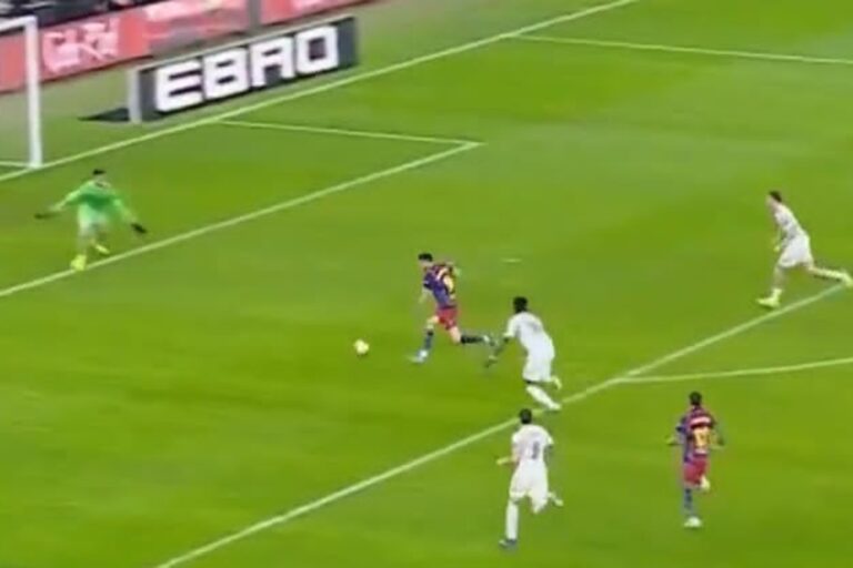 Sceny w El Clasico! Robert Lewandowski z golem do szatni [WIDEO]