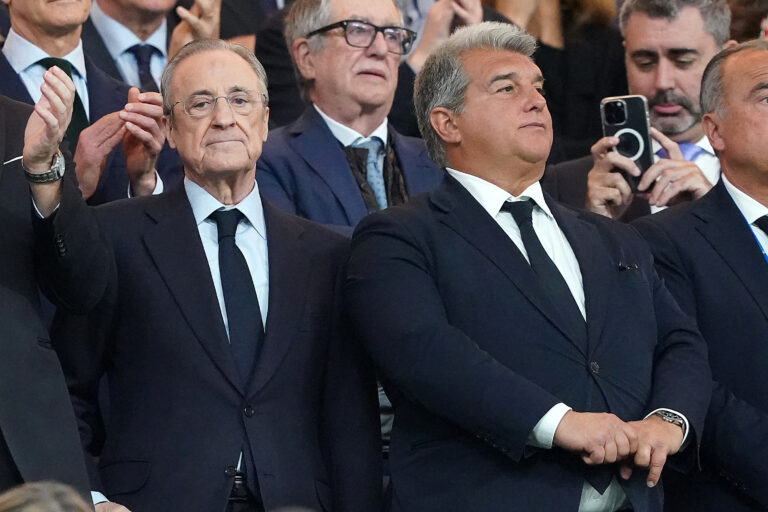 Real Madrid's President Florentino Perez (l) and FC Barcelona's President Joan Laporta during La Liga match. April 21,2024. (Photo by Acero/Alter Photos/Sipa USA)
2024.04.21 Madryt
pilka nozna liga hiszpanska
Real Madryt - FC Barcelona
Foto Acero/Alter Photos/SIPA USA/PressFocus

!!! POLAND ONLY !!!