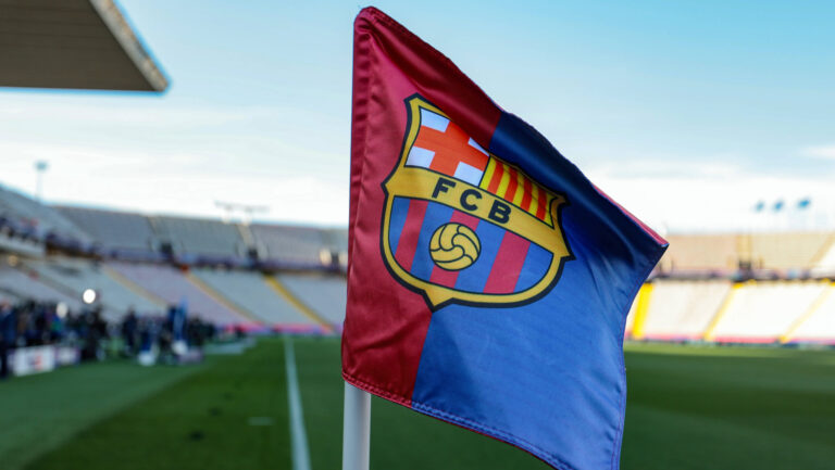 Barcelona, Spain, 30th April 2025. A FC Barcelona, Barca branded corner flag is seen in a general view prior to kick off in the FC Barcelona vs Internazionale UEFA Champions League match at Estadi Olimpic Luis Companys, Barcelona. Picture credit should read: Jonathan Moscrop / Sportimage EDITORIAL USE ONLY. No use with unauthorised audio, video, data, fixture lists, club/league logos or live services. Online in-match use limited to 120 images, no video emulation. No use in betting, games or single club/league/player publications. SPI_019_JM_BARCA_INTER_ SPI-3882-0019
2025.04.30 Barcelona
pilka nozna , liga mistrzow
FC Barcelona - Inter Mediolan
Foto IMAGO/PressFocus

!!! POLAND ONLY !!!