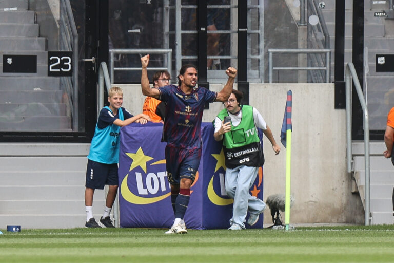 2025.07.26 Szczecin
pilka nozna PKO Ekstraklasa sezon 2025/2026
Pogon Szczecin - Motor Lublin
N/z bramka gol radosc Marian Huja
Foto Szymon Gorski / PressFocus

2025.07.26 Szczecin
Football - Polish PKO Ekstraklasa season 2025/2026
Pogon Szczecin - Motor Lublin
bramka gol radosc Marian Huja
Credit: Szymon Gorski / PressFocus