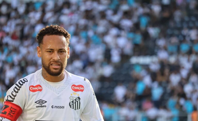 Santos FC x Fluminense - Campeonato Brasileiro SANTOS SP, 08/31/2025 - Football / Brazilian 2025 - Neymar in the match between SANTOS x FLUMINENSE, Valid for the TWENTY-SECOND round of the Brazilian Championship 2025, held at VILA BELMIRO, in Santos this Sunday 31. IMAGO / Joao Jardim Sao Paulo Brasil Copyright: xJoaoxJardimx
2024.04.01 Santos
pilka nozna , liga brazylijska
Santos FC - Fluminense
Foto IMAGO/PressFocus

!!! POLAND ONLY !!!