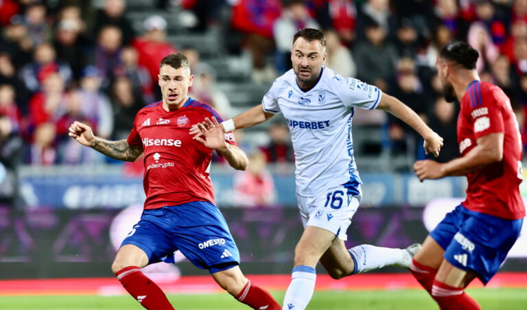 2025.09.24 Czestochowa 
Pilka nozna PKO Ekstraklasa 2025/2026
Rakow Czestochowa - Lech Poznan  
N/z Milic Antonio

Foto Grzegorz Misiak  / PressFocus

2025.09.24 Czestochowa 
Football Polish PKO Ekstraklasa Season 2025/2026
Rakow Czestochowa - Lech Poznan  
Milic Antonio

Credit: Grzegorz Misiak / PressFocus