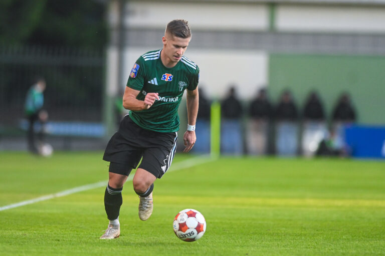 2025.09.24 Leczna Pilka nozna STS Puchar Polski I runda sezon 2025/26 Gornik Leczna - Cracovia

N/z Jakub Bednarczyk

Foto Kacper Pacocha / PressFocus 

2025.09.24 Leczna Football Polish Cup first round 2025/26 season Gornik Leczna - Cracovia

Credit: Kacper Pacocha / PressFocus