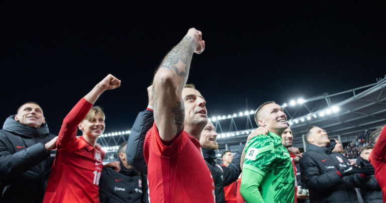 2025.10.12 Kowno
Pilka nozna Kwalifikacje Mistrzostw Swiata 2026
Litwa - Polska
N/z Kamil Grosicki, Lukasz Skorupski, Jan Ziolkowski, radosc, kibice
Foto Marcin Karczewski / PressFocus

2025.10.12 Kaunas
Football - FIFA World Cup 2026 Qualifying round
Lithuania - Poland
Kamil Grosicki, Lukasz Skorupski, Jan Ziolkowski, radosc, kibice
Credit: Marcin Karczewski / PressFocus