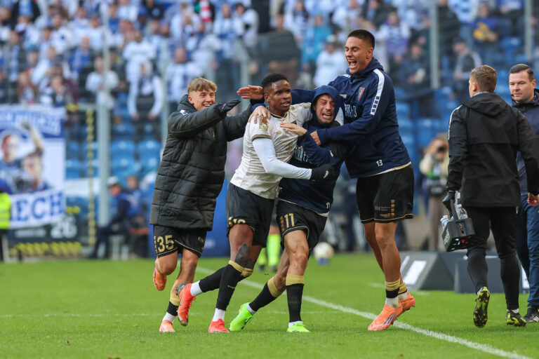 2025.10.19 Poznan
Pilka nozna Ekstraklasa sezon 2025/2026
Lech Poznan - Pogon Szczecin
N/z Maciej Wojciechowski Paul Mukairu Kamil Grosicki  gol radosc bramka
Foto Pawel Jaskolka / PressFocus

2025.10.19 Poznan
Football Polish Ekstraklasa season 2025/2026
Lech Poznan - Pogon Szczecin
Credit: Pawel Jaskolka / PressFocus