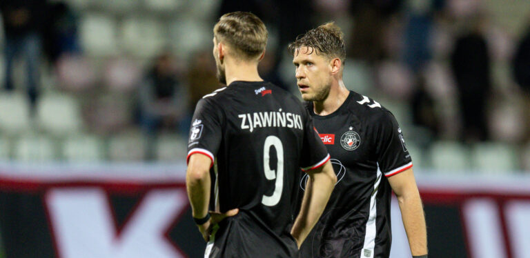 2025.10.25 Warszawa  pilka nozna Betclic 1. Liga sezon 2025/2026
Polonia Warszawa - Polonia Bytom
N/z Lukasz Zjawinski (Polonia), Michal Grudniewski (Polonia)
Foto Tomasz Jastrzebowski / Foto Olimpik / PressFocus

2025.10.25 Warsaw football Betclic 1. Liga season 2025/2026
Polonia Warszawa - Polonia Bytom
Lukasz Zjawinski (Polonia), Michal Grudniewski (Polonia)
Credit: Tomasz Jastrzebowski / Foto Olimpik / PressFocus