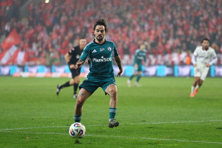 2025.11.02 Lodz Pilka Nozna PKO BP Ekstraklasa Sezon 2025/2026 Widzew Lodz - Legia Warszawa Nz Claude Goncalves Foto:Artur Kraszewski / PressFocus

2025.11.02 Lodz Football PKO BP Ekstraklasa Polish League 2025/2026 Widzew Lodz - Legia Warszawa Claude Goncalves Credit:Artur Kraszewski / PressFocus