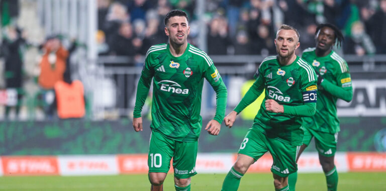 2025.11.07 Radom PKO Ekstraklasa Sezon 2025/2026 Radomiak Radom - Cracovia Krakow

N/z Roberto Alves gol

Foto Kacper Pacocha / PressFocus 

2025.11.07 Radom Football Polish Ekstraklasa Season 2025/2026 Radomiak Radom - Cracovia Krakow

Credit: Kacper Pacocha / PressFocus