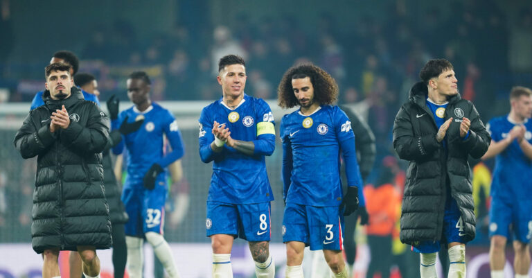Chelsea v Barcelona, UEFA Champions League Pedro Neto of Chelsea, Enzo Fernandez of Chelsea, Marc Cucurella of Chelsea and Alejandro Garnacho of Chelsea clapping the fans after the Chelsea v FC Barcelona, Barca UEFA Champions League match at Stamford Bridge, London, England on 25 November 2025 Credit: Dylan Hepworth/Every Second Media Editorial use only. All images are copyright Every Second Media Limited. No images may be reproduced without prior permission. Copyright: xIMAGO/EveryxSecondxMediax ESM-1677-0090 DylanxHepworthx/xEveryxSecondxMediax
2025.11.25 Londyn
pilka nozna , Liga Mistrzow
Chelsea Londyn - FC Barcelona
Foto IMAGO/PressFocus

!!! POLAND ONLY !!!