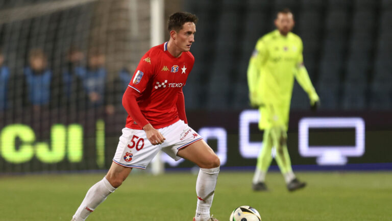 2025.12.04 Bydgoszcz Pilka Nozna 1/8 finalu STS Pucharu Polski sezon 2025/2026 Mecz Zawisza Bydgoszcz - Wisla Krakow N/z Mariusz Kutwa Foto Piotr Matusewicz / PressFocus

2025.12.04 Bydgoszcz
Football Polish Cup season 2025/2026
Zawisza Bydgoszcz - Wisla Krakow
Mariusz Kutwa
Credit: Piotr Matusewicz / PressFocus