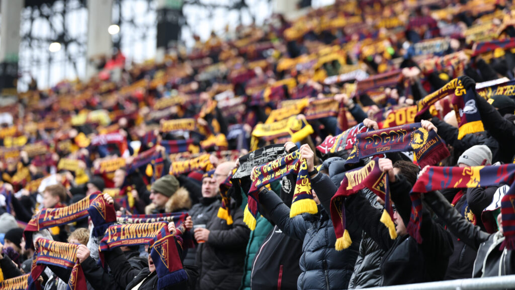 2025.12.06 Szczecin Stadion im. Floriana Krygiera
pilka nozna PKO Ekstraklasa sezon 2025/2026
Pogon Szczecin - Radomiak Radom
N/z kibice doping oprawa
Foto Szymon Gorski / PressFocus

2025.12.06 Szczecin Stadion im. Floriana Krygiera
football Polish PKO Ekstraklasa season 2025/2026
Pogon Szczecin - Radomiak Radom
kibice doping oprawa
Credit: Szymon Gorski / PressFocus